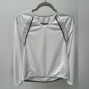 Champion‎ Women's V-Neck Activewear Long Sleeve Shirt in White, Size M